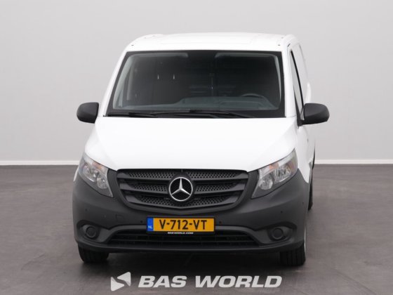 メルセデス・ヴィト111クローズド・ボックス・バン