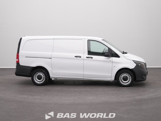 メルセデス・ヴィト111クローズド・ボックス・バン