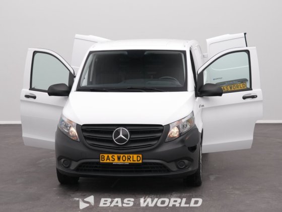 奔驰封闭箱式货车