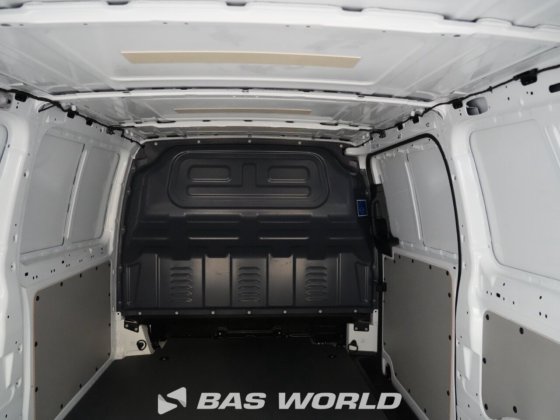 奔驰封闭箱式货车