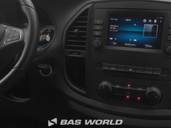 奔驰封闭箱式货车