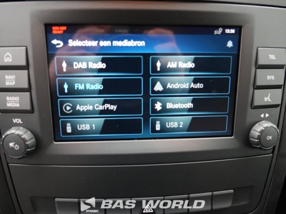 奔驰封闭箱式货车