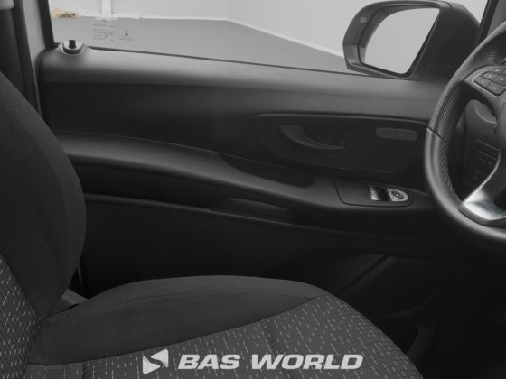 奔驰封闭箱式货车