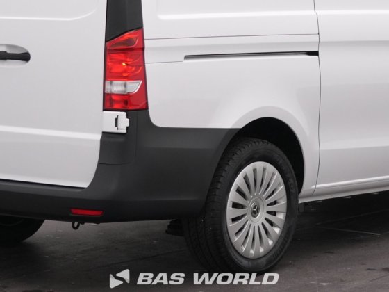 奔驰封闭箱式货车