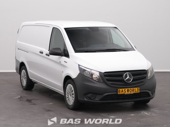 奔驰封闭箱式货车