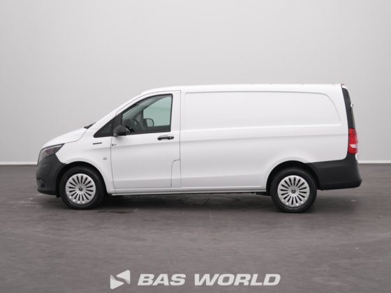 奔驰封闭箱式货车