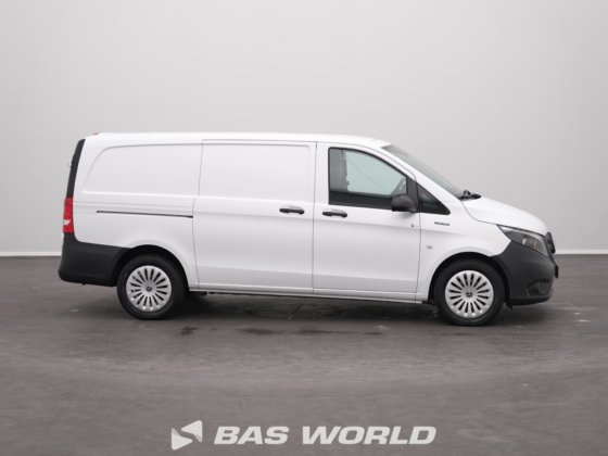 奔驰封闭箱式货车