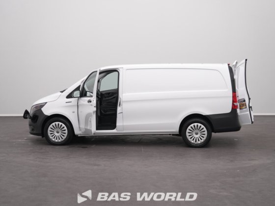 奔驰封闭箱式货车