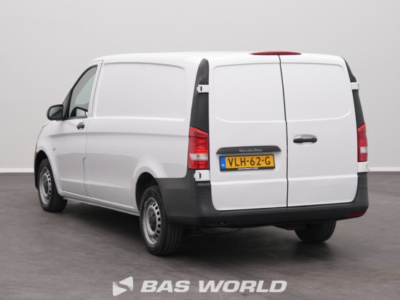 メルセデス・ヴィト111クローズド・ボックス・バン