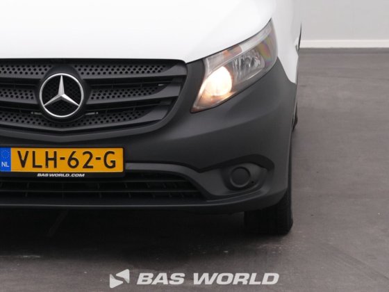 メルセデス・ヴィト111クローズド・ボックス・バン