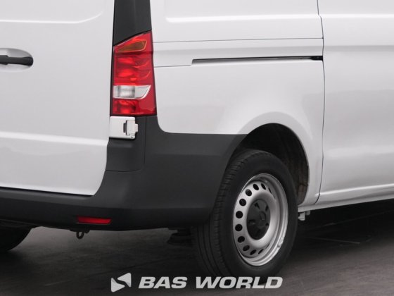 メルセデス・ヴィト111クローズド・ボックス・バン