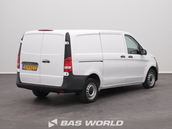 メルセデス・ヴィト111クローズド・ボックス・バン