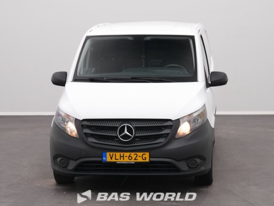 メルセデス・ヴィト111クローズド・ボックス・バン