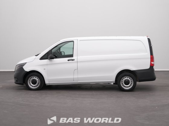 メルセデス・ヴィト111クローズド・ボックス・バン