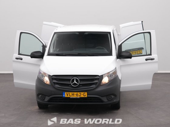 メルセデス・ヴィト111クローズド・ボックス・バン