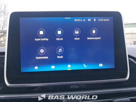 奔驰封闭箱式货车