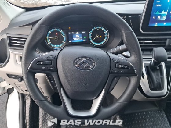 欧宝封闭式厢式货车