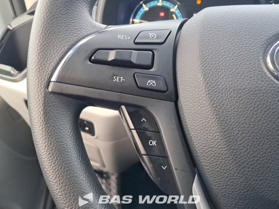 欧宝封闭式厢式货车