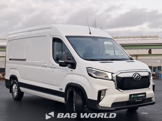 欧宝封闭式厢式货车