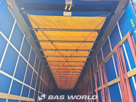 Krone 帘式半挂车