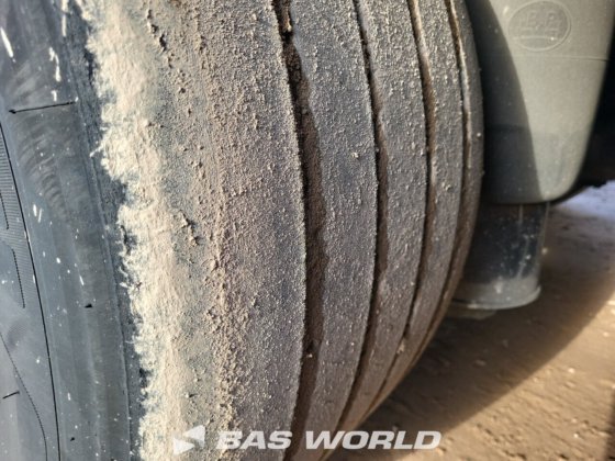 クローネカーテンサイドセミトレーラー