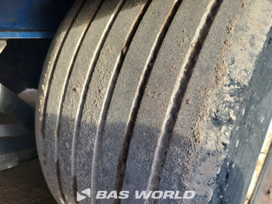 クローネカーテンサイドセミトレーラー