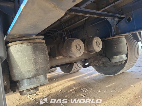 Krone 帘式半挂车