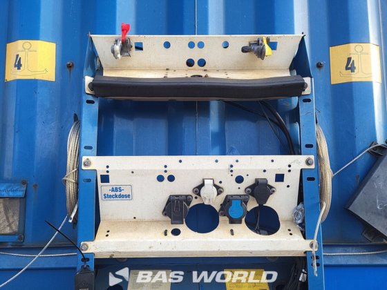 クローネカーテンサイドセミトレーラー