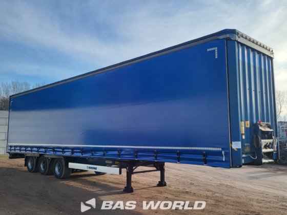 クローネカーテンサイドセミトレーラー