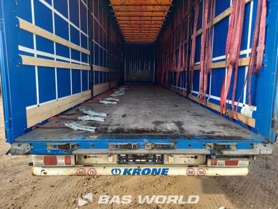 Krone 帘式半挂车