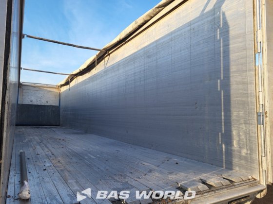 クナペン・ウォーキング・フロア