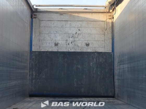 クナペン・ウォーキング・フロア