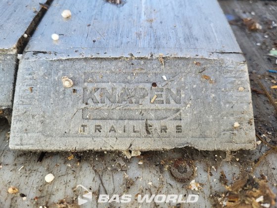 クナペン・ウォーキング・フロア