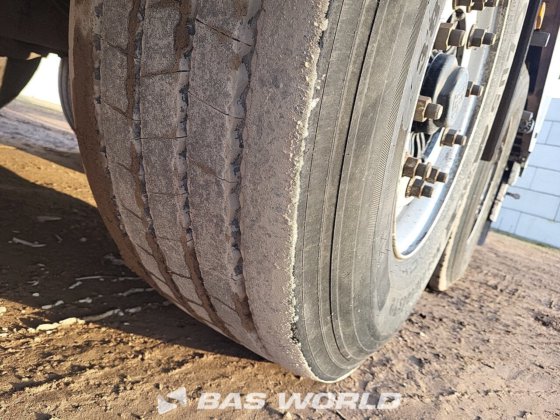 クナペン・ウォーキング・フロア