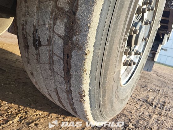 クナペン・ウォーキング・フロア