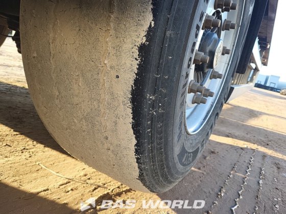 クナペン・ウォーキング・フロア