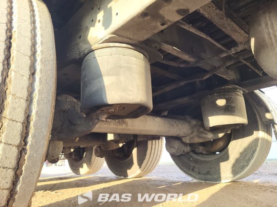 クナペン・ウォーキング・フロア