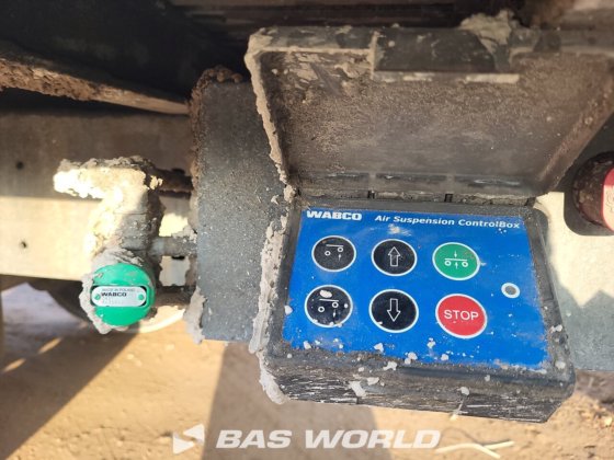 クナペン・ウォーキング・フロア