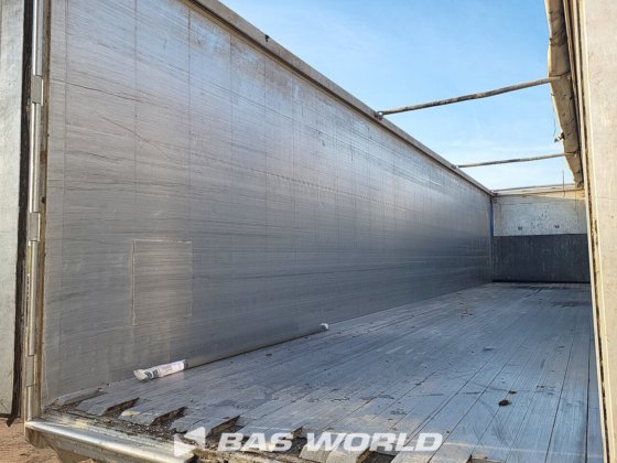 クナペン・ウォーキング・フロア