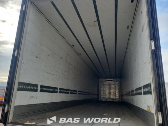 シュミッツ冷凍セミトレーラー