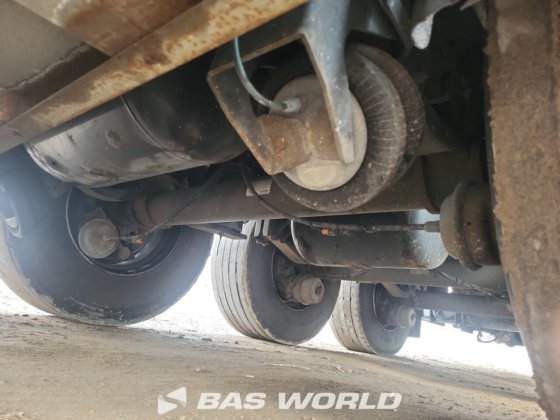 シュミッツ冷凍セミトレーラー