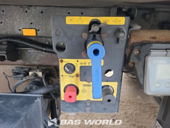 シュミッツ冷凍セミトレーラー