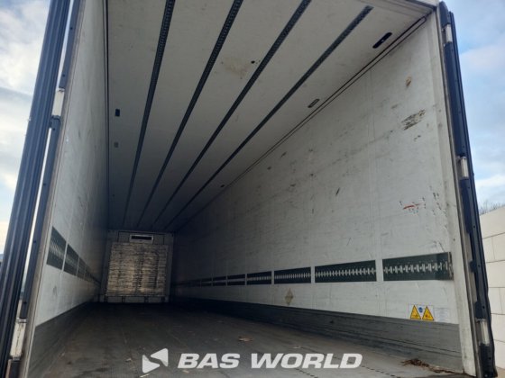 シュミッツ冷凍セミトレーラー