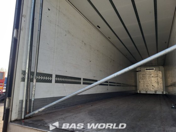 シュミッツ冷凍セミトレーラー