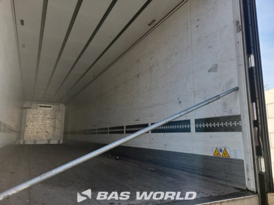 シュミッツ冷凍セミトレーラー