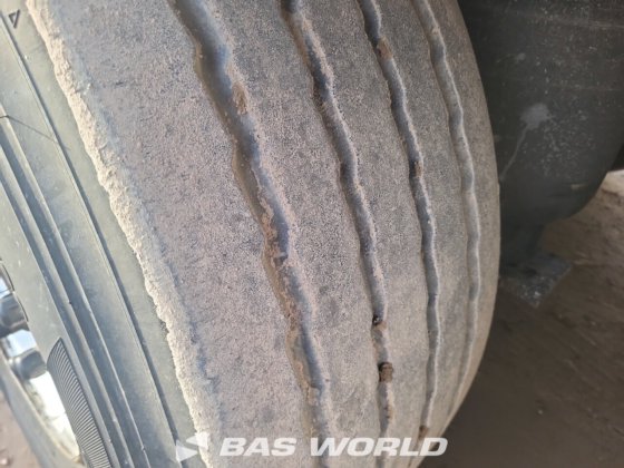 シュミッツ冷凍セミトレーラー