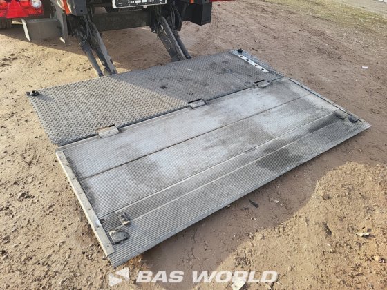 シュミッツ冷凍セミトレーラー