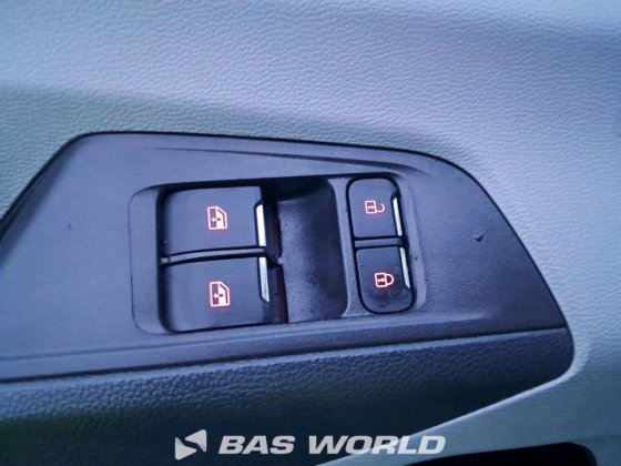 MAN 封闭箱式货车