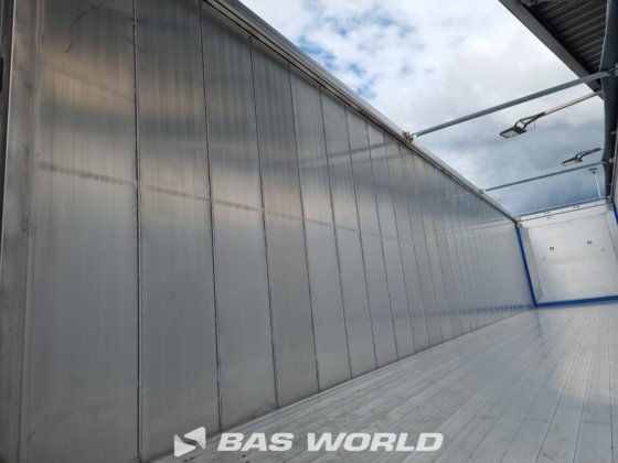 クナペン・ウォーキング・フロア