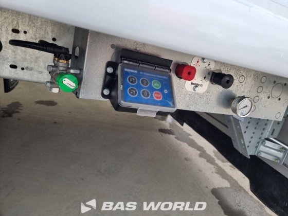 クナペン・ウォーキング・フロア